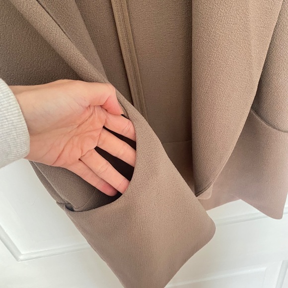 Aritzia Wilfred blazer - Picture 5 of 8